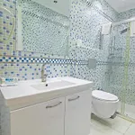 Zehra מלון 2*